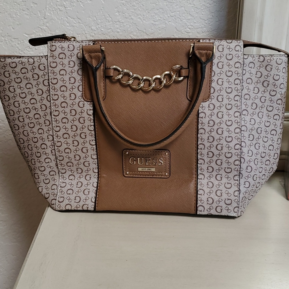Guess purse
